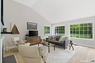 32 Southbridge Ct, Simsbury, CT 06070 - Photo 9