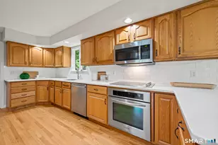 31 Grant Dr, Avon, CT 06001 - Photo 11