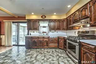 4565 Madison Ave, Trumbull, CT 06611 - Photo 9