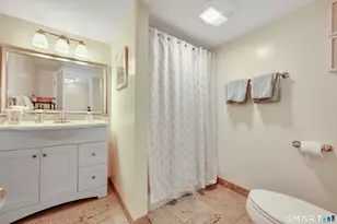 960 Peck Ln, Cheshire, CT 06410 - Photo 23