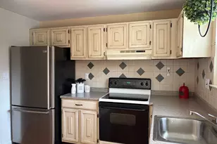 302 Blackstone Vlg, Meriden, CT 06450 - Photo 5