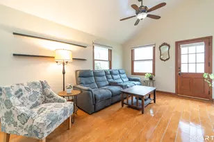 194 W Main St, East Lyme, CT 06357 - Photo 17