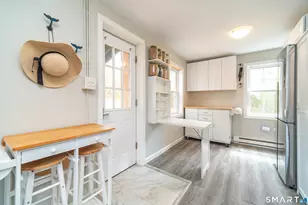 194 W Main St, East Lyme, CT 06357 - Photo 33