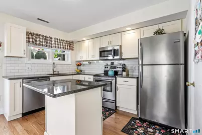 4 Seabreeze Avenue #B, Milford, CT 06460 - Photo 11