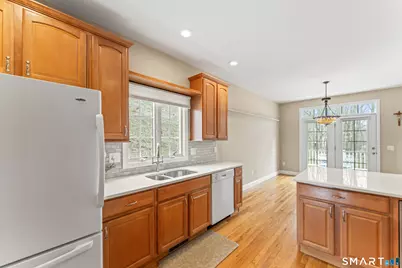 18 Spring Ridge Court #18, Danbury, CT 06811 - Photo 9