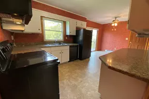 268 Bell St, Middletown, CT 06457 - Photo 5