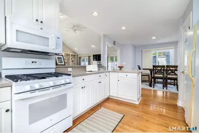 121 Crosby Street #121, Fairfield, CT 06825 - Photo 15
