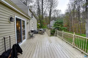 27 Chestnut Hill Rd, Newtown, CT 06482 - Photo 11