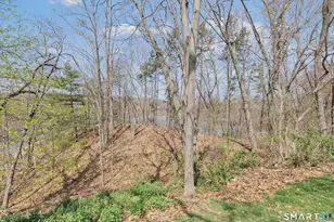87 Hubbell Ave, Ansonia, CT 06401 - Photo 9