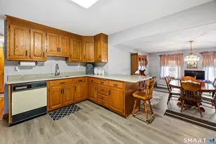 4 Johanna Cir, Southington, CT 06489 - Photo 7