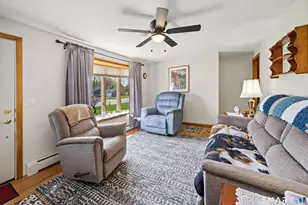 4 Johanna Cir, Southington, CT 06489 - Photo 3