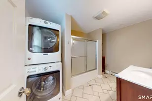 31 Suffield St, Windsor Locks, CT 06096 - Photo 11