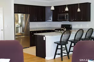 32 Brighton Park Way, Bloomfield, CT 06002 - Photo 5