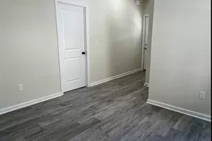 37 Woodland St, New Haven, CT 06511 - Photo 3