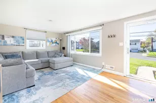 34 Crocker Ave, West Hartford, CT 06110 - Photo 3