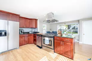 34 Crocker Ave, West Hartford, CT 06110 - Photo 7