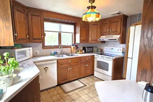 97 Williams St, Plainville, CT 06062 - Photo 7