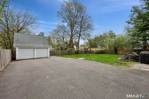 262 Kenyon St, Hartford, CT 06105 - Photo 37