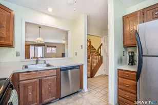 60 Danforth Ln, West Hartford, CT 06110 - Photo 5