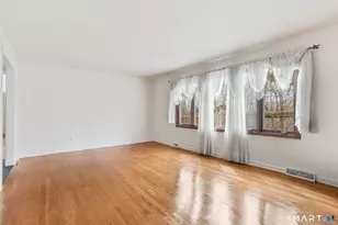 64 Mariner Cir, Trumbull, CT 06611 - Photo 7