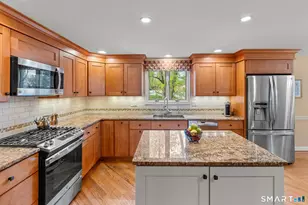 2016 Boulevard, West Hartford, CT 06107 - Photo 9