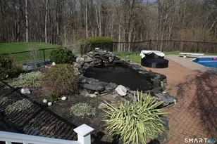 16 Diana Dr, Woodbridge, CT 06525 - Photo 11