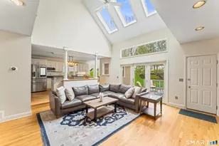 35 Aarons Ct, Ridgefield, CT 06877 - Photo 7