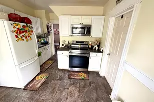273 Palm St, Hartford, CT 06112 - Photo 11
