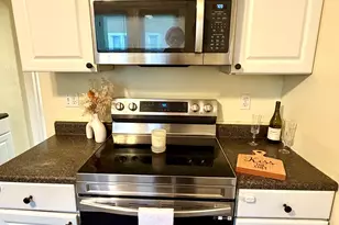 273 Palm St, Hartford, CT 06112 - Photo 7
