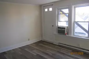 1085 Broad St, Meriden, CT 06450 - Photo 3