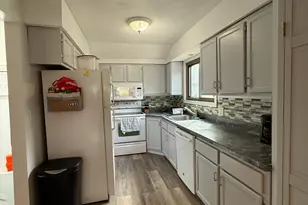14 Heather Ct, Woodbury, CT 06798 - Photo 11