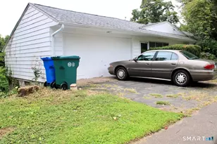 49 Robert St, Hamden, CT 06514 - Photo 3