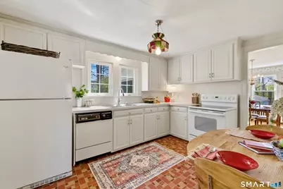 69 Warwick Street, West Hartford, CT 06119 - Photo 9