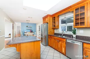 14 Elmcrest Dr, Danbury, CT 06811 - Photo 11