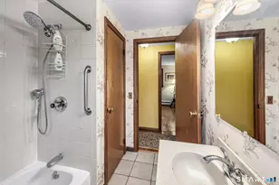 21 Riviera Dr, Enfield, CT 06082 - Photo 31