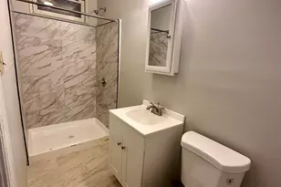 18 S Whitney St, Hartford, CT 06106 - Photo 9