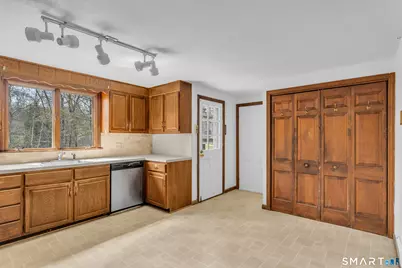 94 Quonnipaug Hill Road, Guilford, CT 06437 - Photo 9