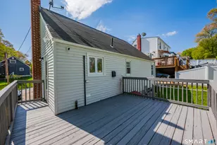 65 Edgewood St, East Hartford, CT 06108 - Photo 5