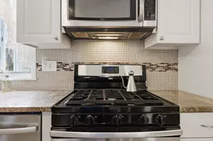 45 Brookwood Dr, Branford, CT 06405 - Photo 9
