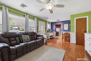 11 Carol Ct, Groton, CT 06340 - Photo 5