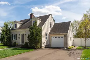 98 Colonial Dr, Hamden, CT 06518 - Photo 3