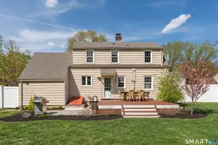 98 Colonial Dr, Hamden, CT 06518 - Photo 35