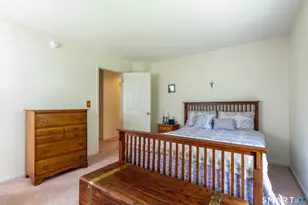 9 Newberry Ln, Glastonbury, CT 06033 - Photo 17