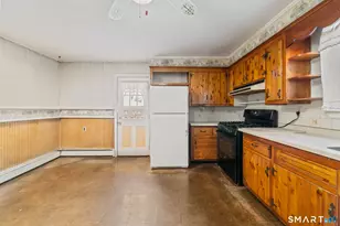 7 Hamburg St, Shelton, CT 06484 - Photo 11