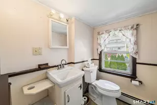 7 Hamburg St, Shelton, CT 06484 - Photo 27
