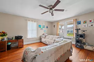 380 Harlem Ave, Bridgeport, CT 06606 - Photo 5