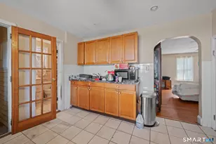 380 Harlem Ave, Bridgeport, CT 06606 - Photo 3