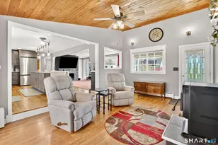 34 Wagon Rd, Enfield, CT 06082 - Photo 15