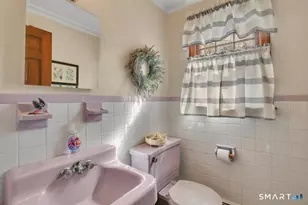 24 Meadowood Dr, Middletown, CT 06457 - Photo 19