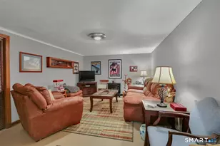 24 Meadowood Dr, Middletown, CT 06457 - Photo 31